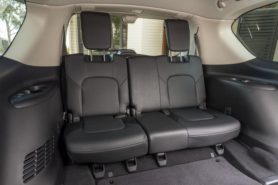 Интерьер Infiniti QX80 5.6 2018 года  (AU) (фото 28 из 40)